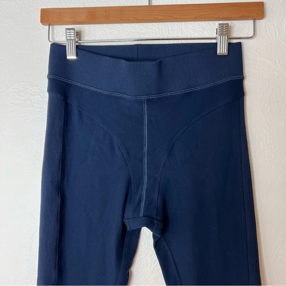 Alo Yoga Alosoft Head Start Legging Navy Blue High Waist Performance Wear Size S - Picture 2 of 10